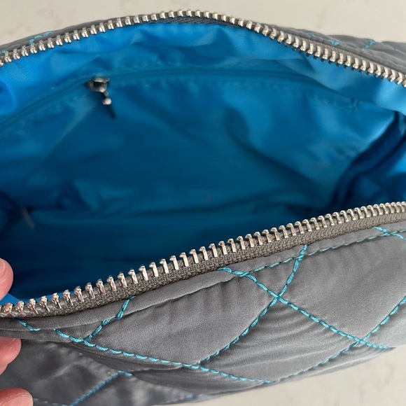 Cosmetic Bag Quilted Gray Color With Blue Stitching NWOT - Picture 6 of 6